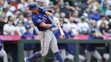 Jonrón solitario de Josh Jung (2)