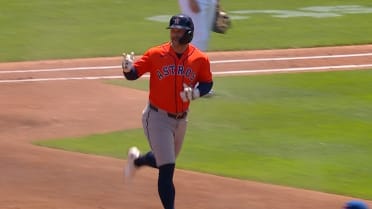 Christian Walker batea su 2do jonrón
