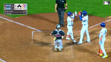 Jett Williams hammers his career-high 14th homer