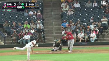 Leonardo Bernal's RBI triple