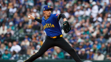 George Kirby fans six in win over Guardians