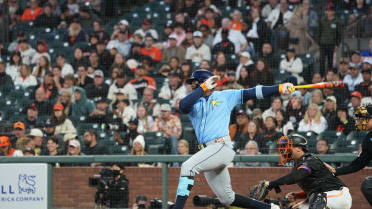 Yandy Díaz's game-tying RBI single