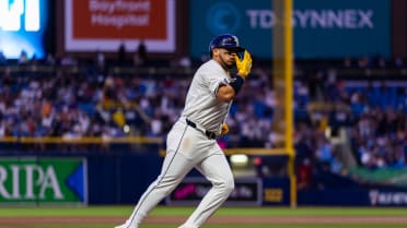 Isaac Paredes pega HR de 3 carreras