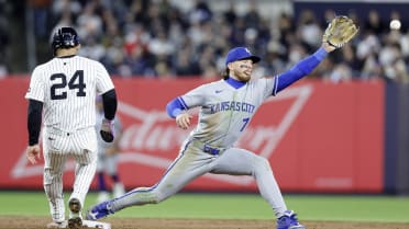 Royals retire Jasson Domínguez after review