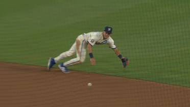 Tommy Edman's diving stop