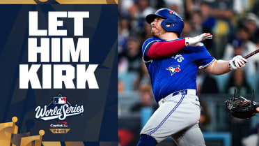 Alejandro Kirk's three-run home run