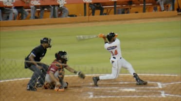 De La Cruz conecta bambinazo