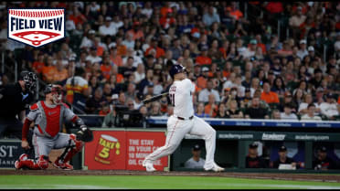 Field View: Yainer Diaz's two-run home run