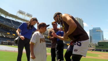 Padres hold Make-A-Wish event