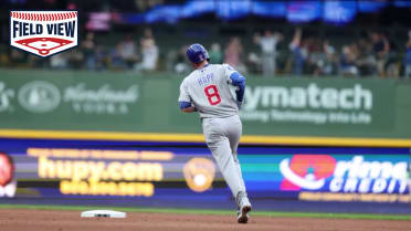 Field View: Ian Happ's three-run homer