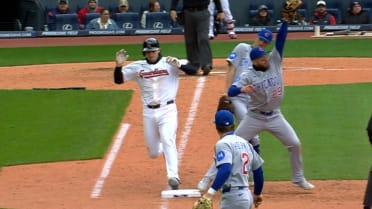 Cubs turn double play in the 8th