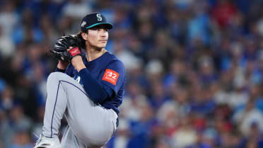 Bryan Woo fans Vladimir Guerrero Jr.