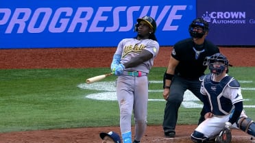 Data Viz: Lawrence Butler's home run