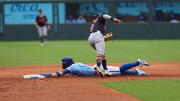 Bobby Witt Jr.'s 35th steal of the season