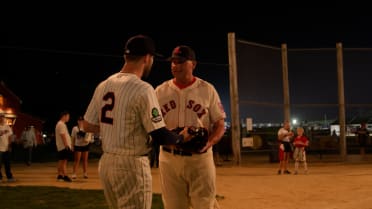 Kody, Roger Clemens recreate Field of Dreams ending