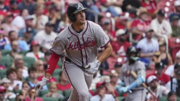 Matt Olson pega sencillo productor