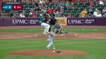 Josue Briceño swats fourth homer of the season