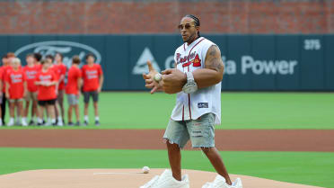 Ludacris throws out the ceremonial first pitch