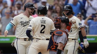 Brooks Lee's grand slam (12)