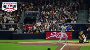 Field View: Freddie Freeman la manda a volar
