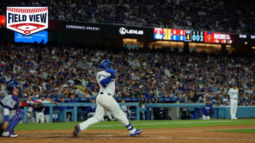 Field View: Max Muncy picks up his second home run