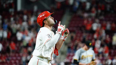 Sal Stewart da jonrón solitario