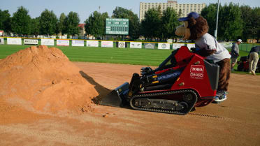Twins and Toro renew ballfields