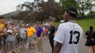Jazz Chisholm Jr. on helping out "little brother"