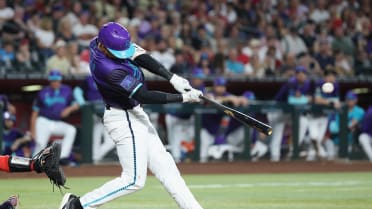 Jordan Lawlar's two-run home run (2)