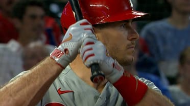 J.T. Realmuto eleva de sacrificio por segunda vez