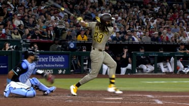 Sencillo de 2 carreras de Fernando Tatis Jr.