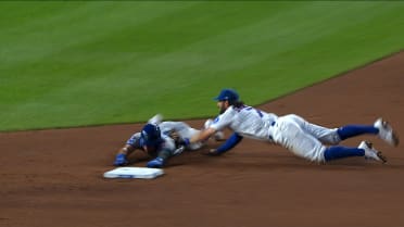 Dansby Swanson turns unassisted DP after review
