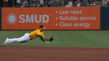 Donovan Walton's diving stop
