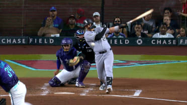 Miguel Vargas' RBI single