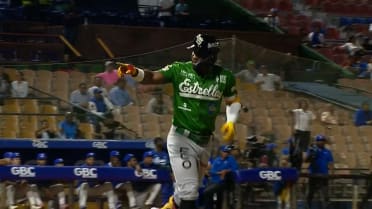 Castro dispara jonrón