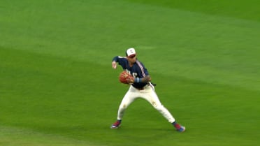 Brayan Rocchio makes an incredible diving play