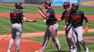 O's off to hot start with six-run 1st inning
