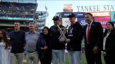 Yankees receive 2025 Bobby Murcer Award