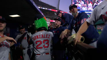 Romy González pega grand slam