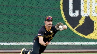Bryan Reynolds' diving catch