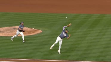Dominic Smith's heads-up play