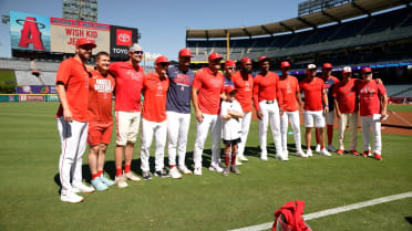 Jensen Vaught meets Mike Trout through Make-A-Wish