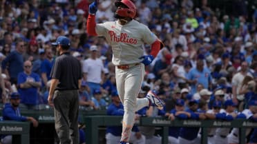Adolis García's pinch-hit game-tying homer (3)