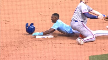 Tyler Tolbert se roba segunda base