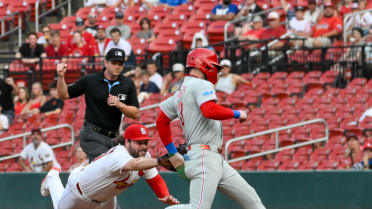 Alec Burleson nabs Bryce Harper after review