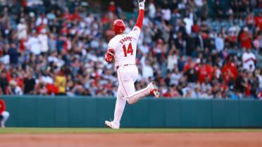 Logan O'Hoppe's solo homer (7)