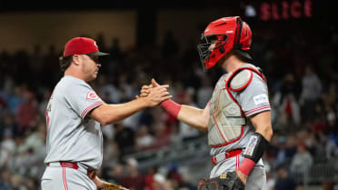 Emilio Pagán cierra la victoria de los Rojos