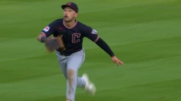 Steven Kwan's tumbling catch