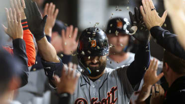 Tigres remontan con HR de Yu Lee y Greene