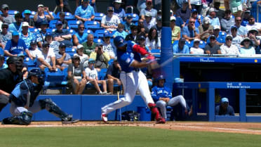 Blue Jays hit three home runs in the 1st inning